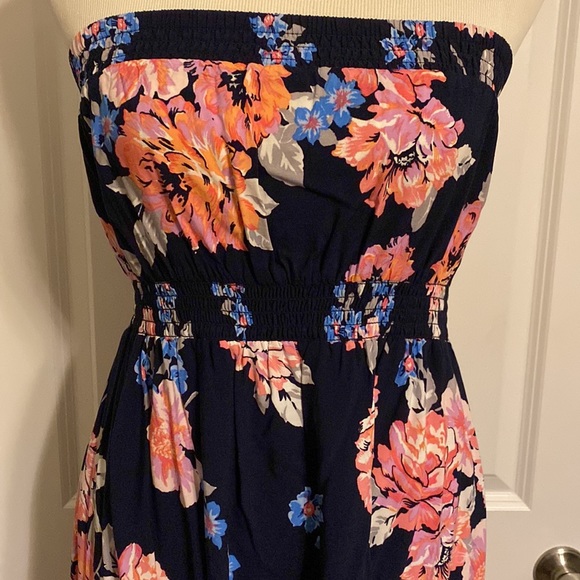 Floral Strapless Old Navy Maxi Dress Size medium - Picture 2 of 5